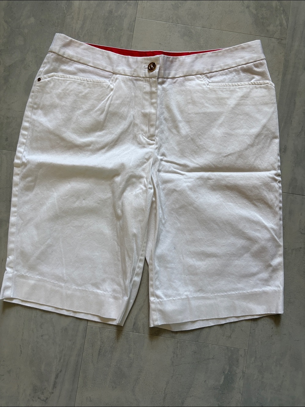 Jones New York  shorts  white  10.5” inseam midrise  4 pocket dress shorts  NWOT